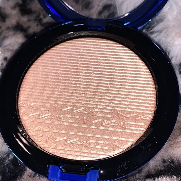 ✨OH DARLING✨Mac extra diminish skin finish - Picture 4 of 8